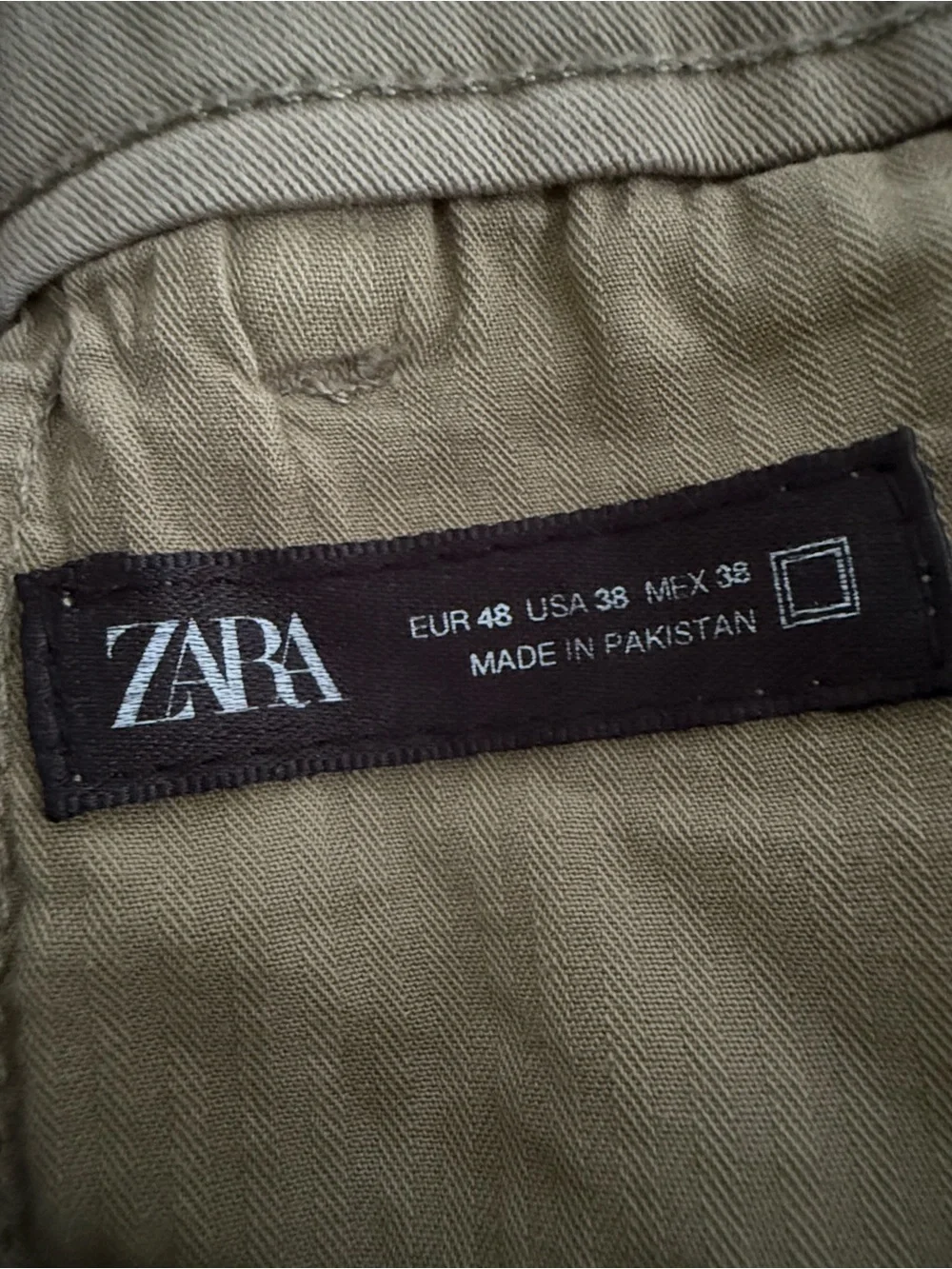 Zara Men's Straight Chinos in Light Khaki